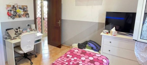 Casa de 5 habitaciónes en Ardea, Italy No. 20816 18