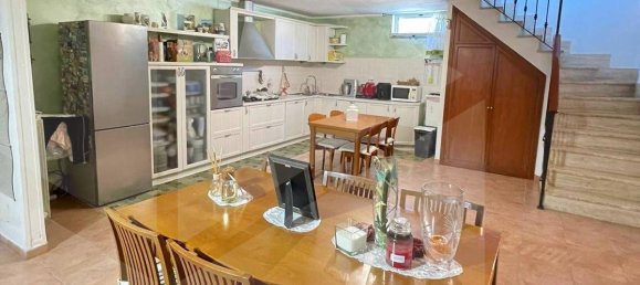 Casa de 5 habitaciónes en Ardea, Italy No. 20816 32