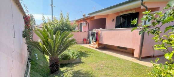 Casa de 5 habitaciónes en Ardea, Italy No. 20816 5