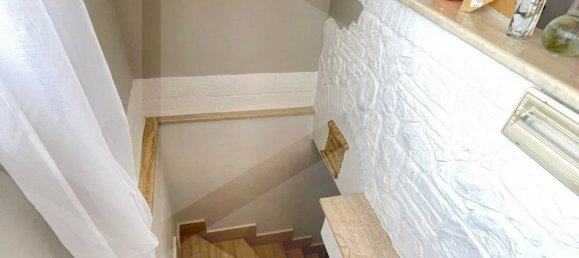 Casa de 5 habitaciónes en Ardea, Italy No. 20816 27