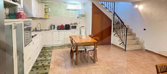 Casa de 5 habitaciónes en Ardea, Italy No. 20816 29