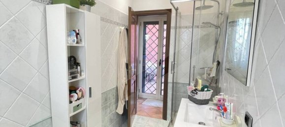 Casa de 5 habitaciónes en Ardea, Italy No. 20816 24