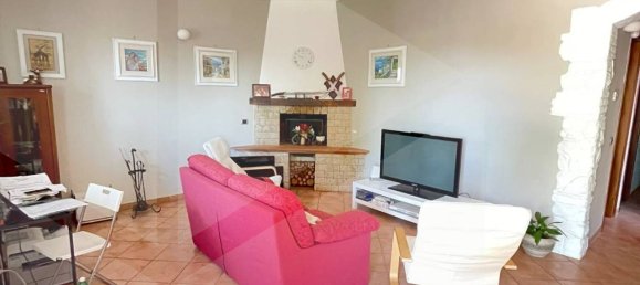 Casa de 5 habitaciónes en Ardea, Italy No. 20816 13