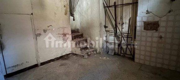 Здание с 3 комнатами в Багерия, Италия № 151293 2