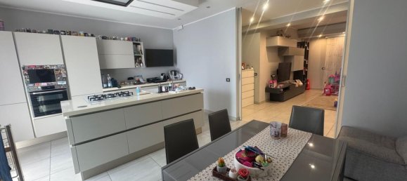 5 Schlafzimmer Wohnung in Misterbianco, Italy, Nr. 338687 5