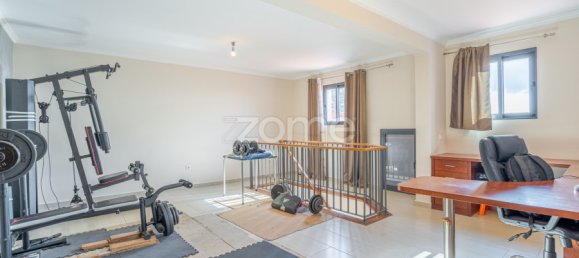 Casa de 4 dormitorios en Santa Cruz, Portugal No. 280426 13