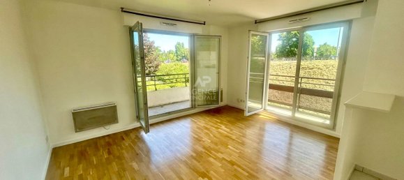 Estudio en Carrieres-sous-Poissy, France No. 143521 2