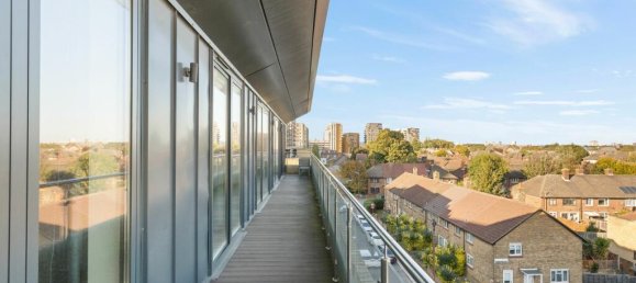 3 bedrooms Apartment in London, United Kingdom No. 4562 7