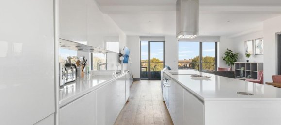 3 bedrooms Apartment in London, United Kingdom No. 4562 14