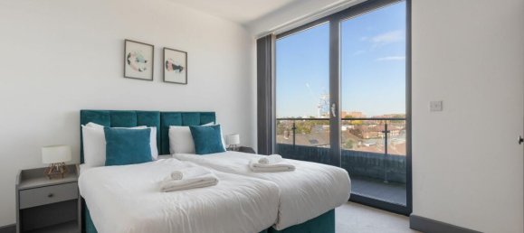 3 bedrooms Apartment in London, United Kingdom No. 4562 9