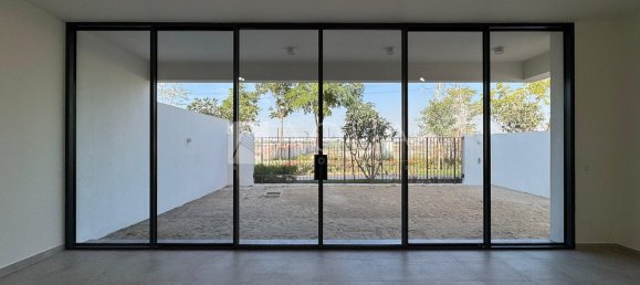 4 bedrooms Townhouse in Mohammed Bin Rashid City, UAE No. 108742 3