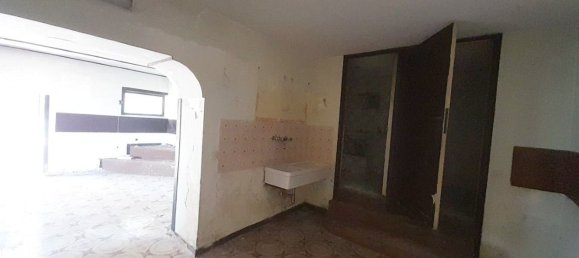2-salle Appartement à Toffia, Italy No. 121360 7