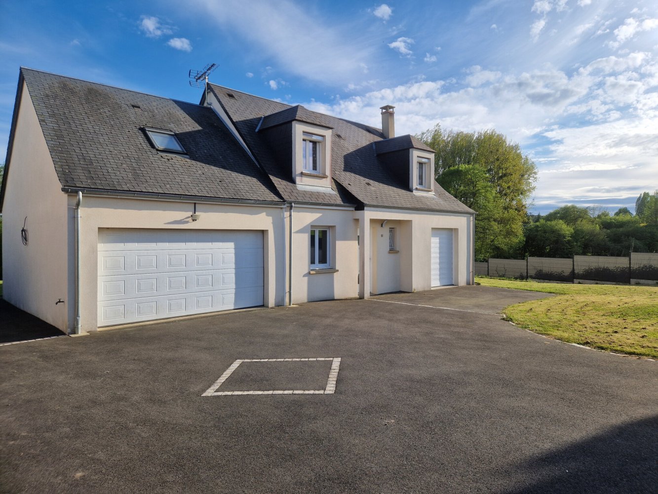 Casa de 4 dormitorios en Pernay, France No. 247161