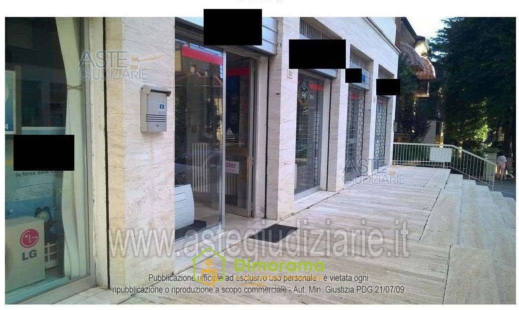 1 room Commercial property in Rimini, Italy No. 11481