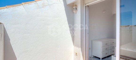 3 bedrooms Penthouse in Marbella, Spain No. 175943 14