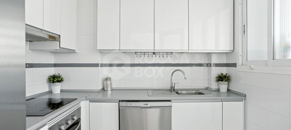 3 bedrooms Penthouse in Marbella, Spain No. 175943 6