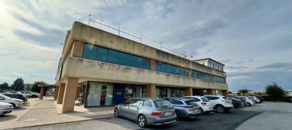 1 room Commercial property in Bastia Umbra, Italy No. 50288 2