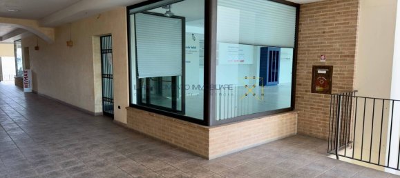 1 room Commercial property in Bastia Umbra, Italy No. 50288 3