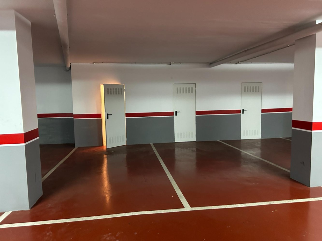 Parkplatz in Valencia, Spain, Nr. 242715