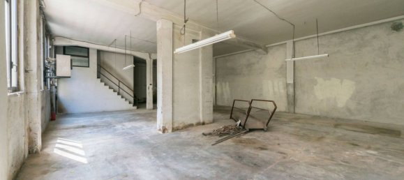 2 rooms Commercial property in Milan, Italy No. 260090 4