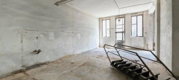 2 rooms Commercial property in Milan, Italy No. 260090 9