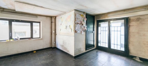 2 rooms Commercial property in Milan, Italy No. 260090 13