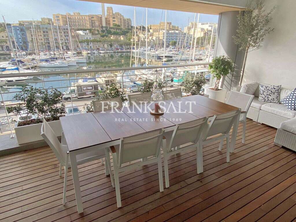 3 chambres Appartement à Ta' Xbiex, Malta No. 11365