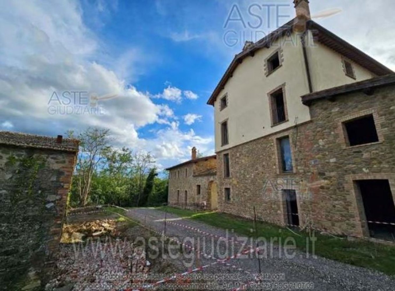 Casa de 50 divisões em Cinigiano, Italy N.º 35548