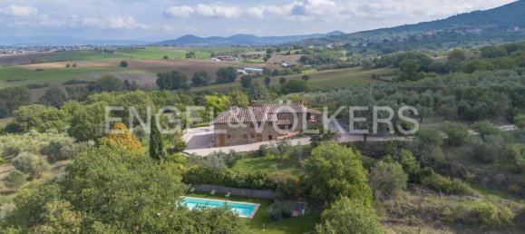 5 bedrooms House in Paciano, Italy No. 64941 26