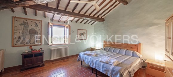 5 bedrooms House in Paciano, Italy No. 64941 11