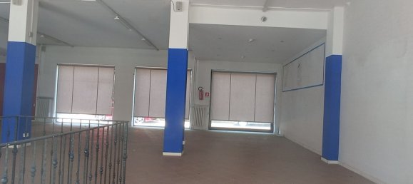 Коммерческая недвижимость 700м² в Риволи, Италия № 375251 2