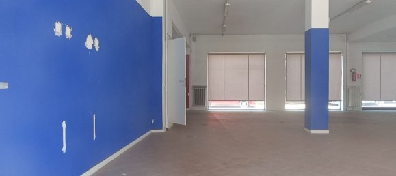 Коммерческая недвижимость 700м² в Риволи, Италия № 375251 4