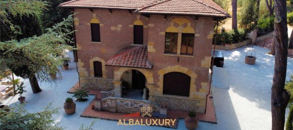 5 Schlafzimmer Villa in Terricciola, Italy, Nr. 545 9