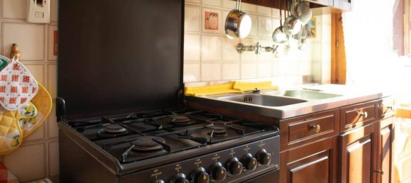 4 rooms Apartment in Cecina, Italy No. 82860 10