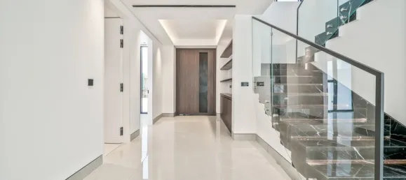 5 bedrooms Warehouse in Jumeirah Park, UAE No. 105963 2