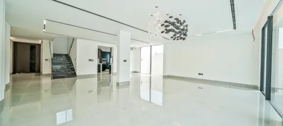 5 bedrooms Warehouse in Jumeirah Park, UAE No. 105963 6