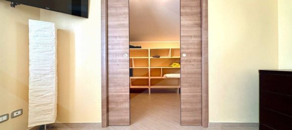 Casa de 3 divisões em Vasto, Italy N.º 32245 45