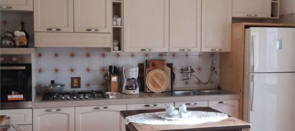 8-salle Appartement à Viareggio, Italy No. 92504 6