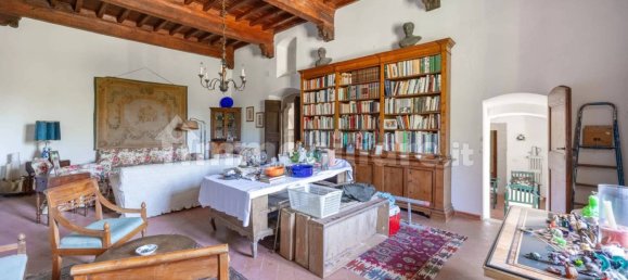 9 bedrooms House in Pontassieve, Italy No. 262332 4