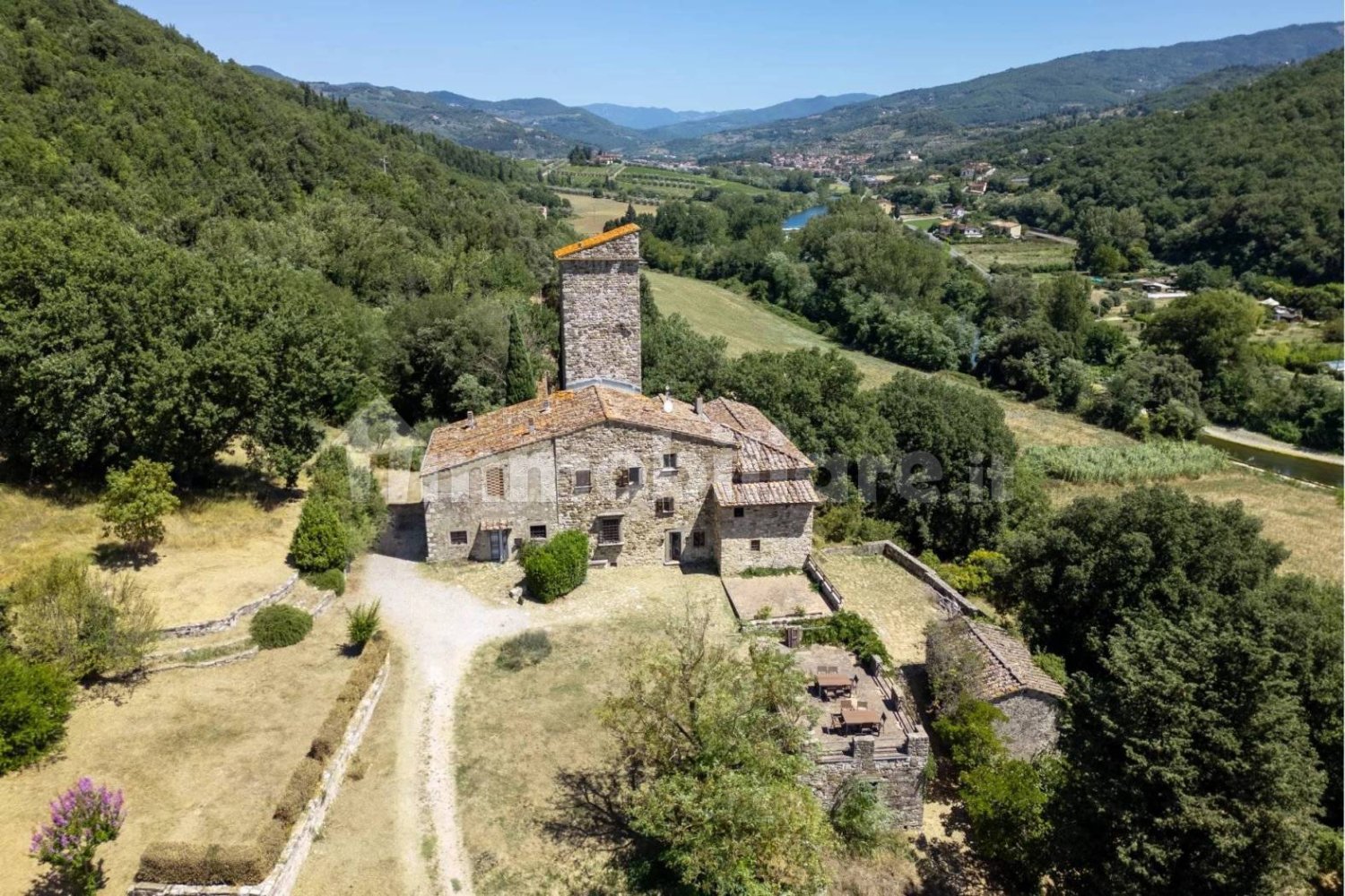 9 bedrooms House in Pontassieve, Italy No. 262332