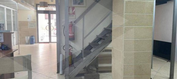 125m² Commercial property in Bari, Italy No. 21996 11