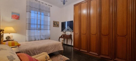 Квартира с 2 спальнями в Генуя, Италия № 233605 3