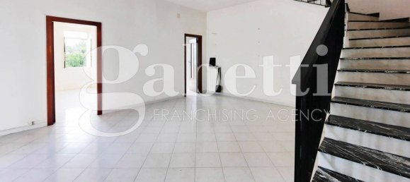 3 bedrooms Villa in Giugliano in Campania, Italy No. 101764 7