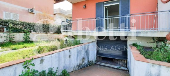 3 bedrooms Villa in Giugliano in Campania, Italy No. 101764 12