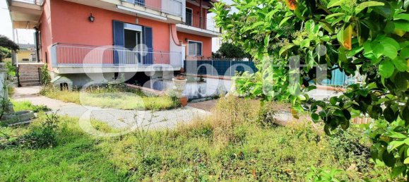 3 bedrooms Villa in Giugliano in Campania, Italy No. 101764 34