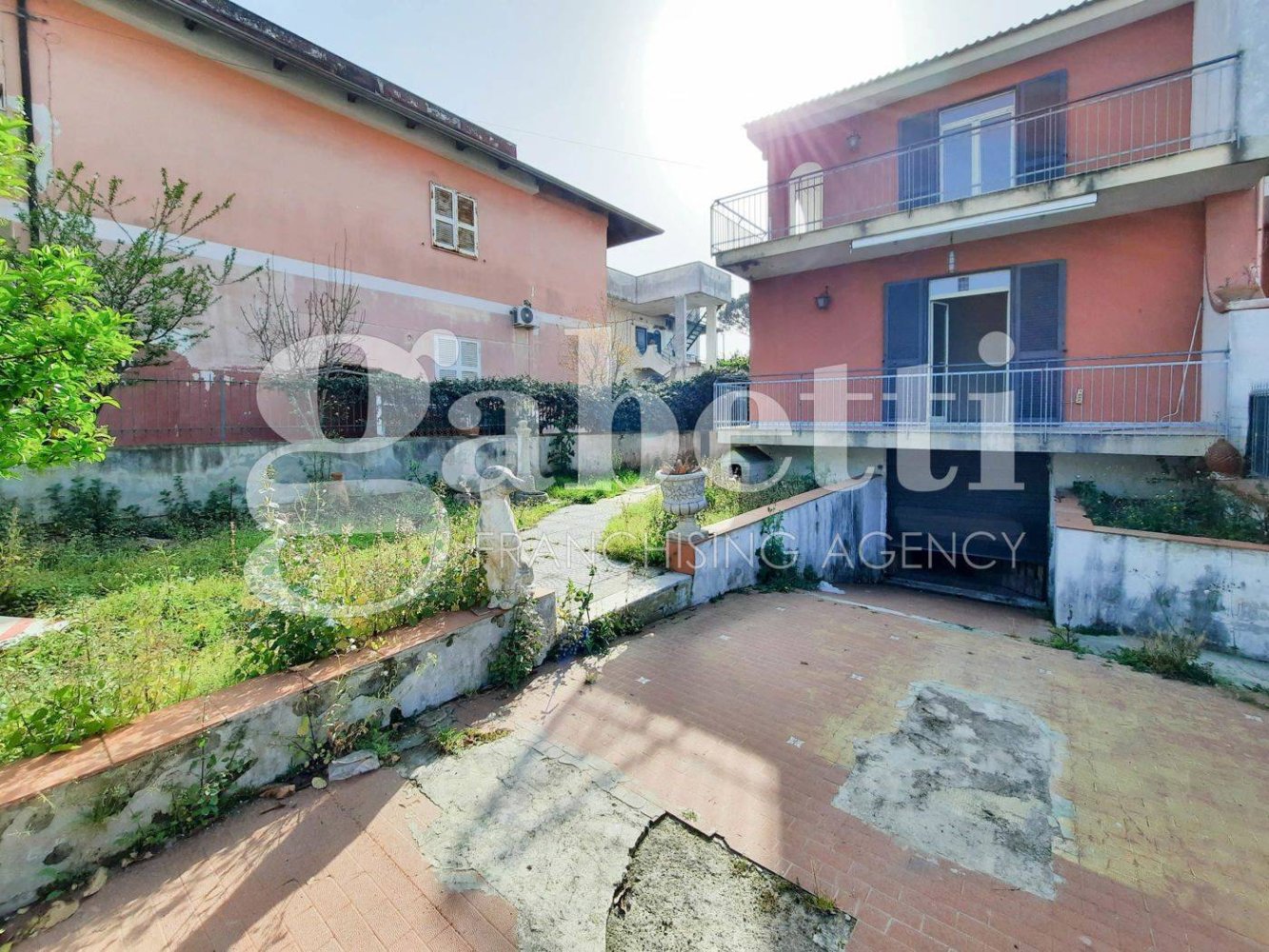 3 bedrooms Villa in Giugliano in Campania, Italy No. 101764