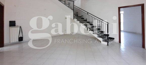 3 bedrooms Villa in Giugliano in Campania, Italy No. 101764 9