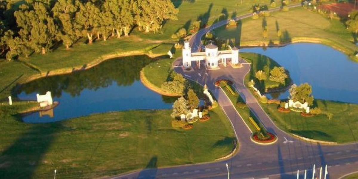  Land in Ezeiza, Argentina No. 121374