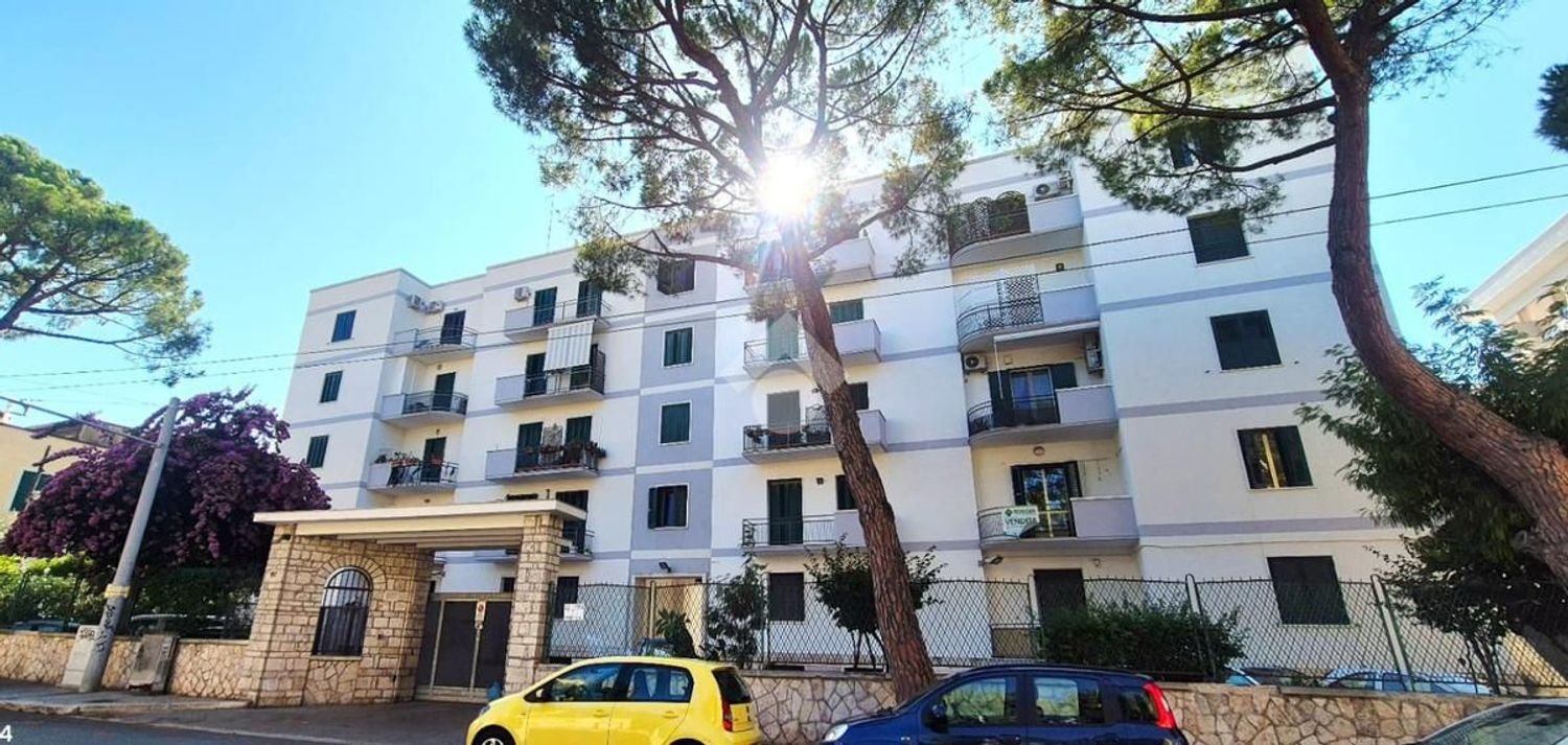 2غرفة شقة في Bari, Italy رقم 293342