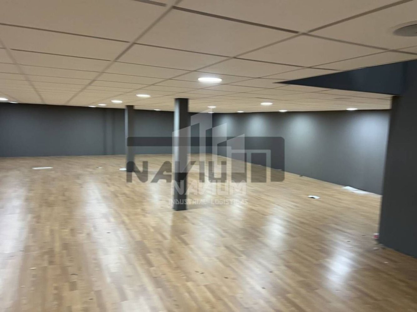 1721m² Commercial property in Fuenlabrada, Spain No. 191148